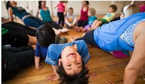 community-yoga-class-kid